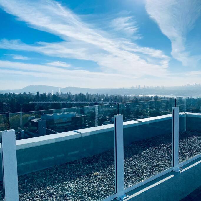 360º Rooftop Patio Views. Your-Home-Away-From-Home Северный Ванкувер Экстерьер фото